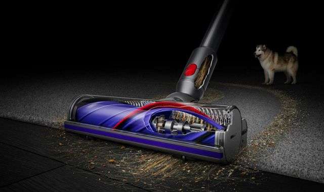 Dyson V11 pulizia