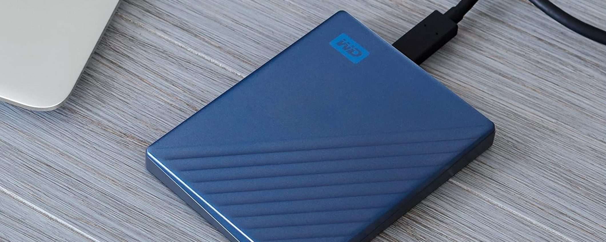 HDD WD Elements My Passport Ultra da 5TB in grande sconto su Amazon: compatibile anche con PS5 e Xbox Series S|X