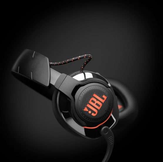 JBL Quantum 810