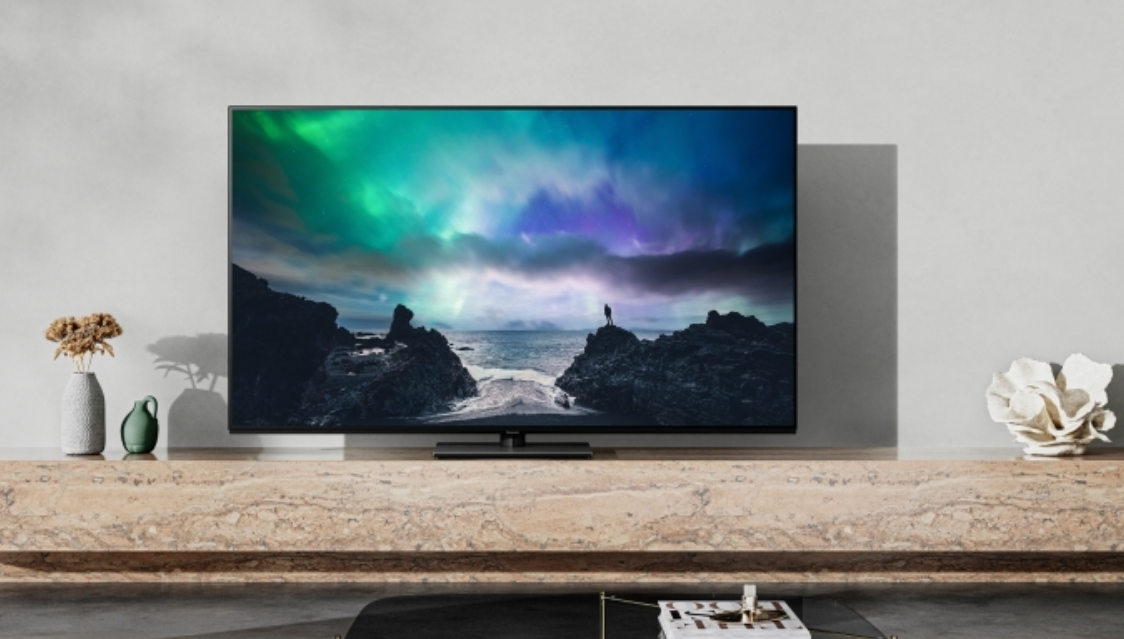 Smart TV OLED Panasonic, offerta FOLLE su Amazon: risparmi 800€