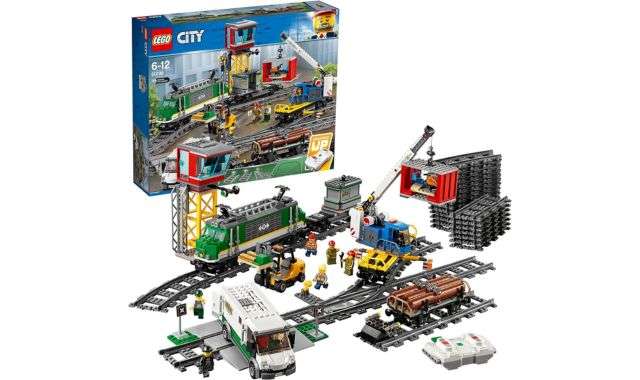 Set LEGO Trenino telecomandato in DOPPIA OFFERTA Black Friday