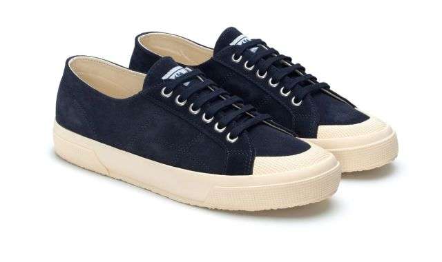 Sneaker Superga stile