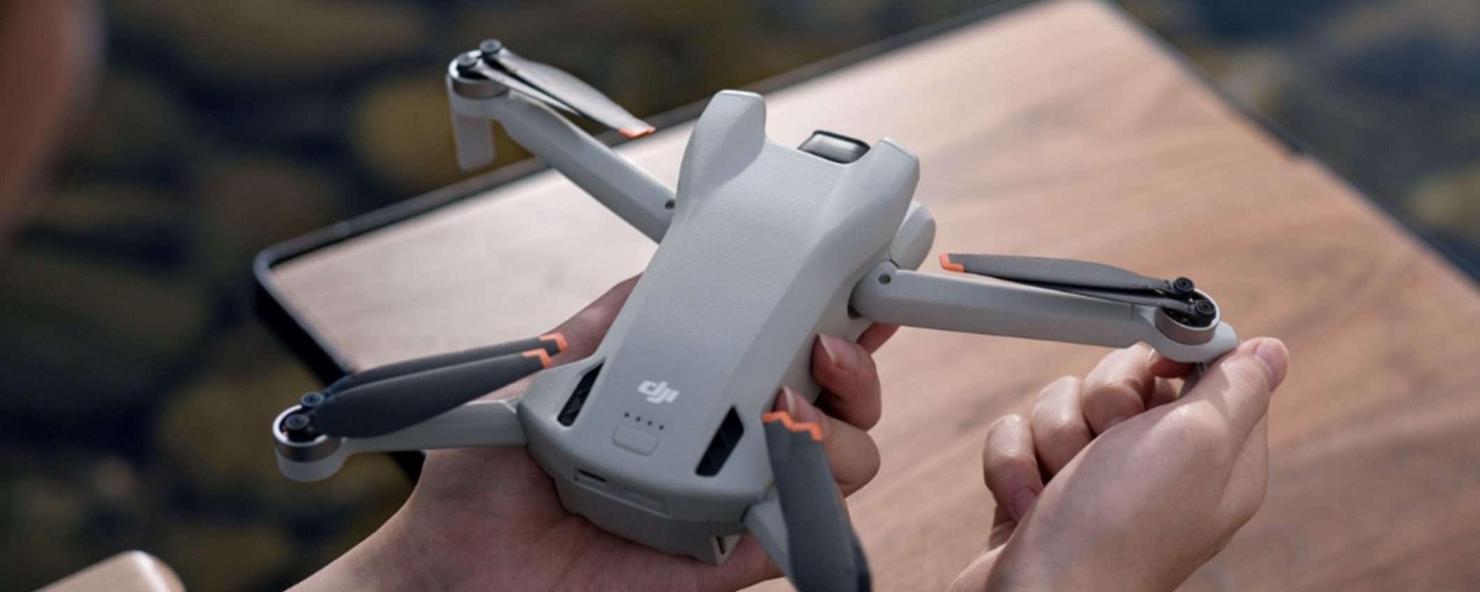 DJI Mini 3 (RC) in super offerta a 499,90€ per i Natalissimi Unieuro