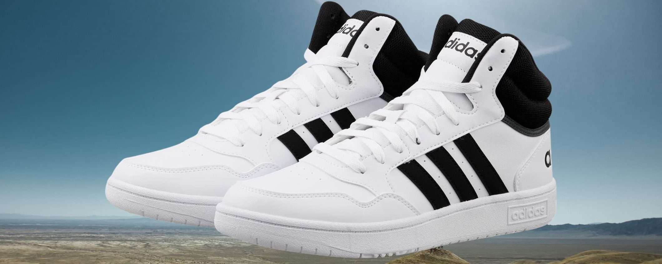 Scarpe Adidas Hoops 3 a 49€ su Amazon: sconto SHOCK a tempo limitato