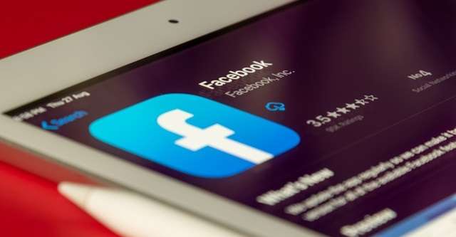 Come creare un account utilizzando l'app Facebook