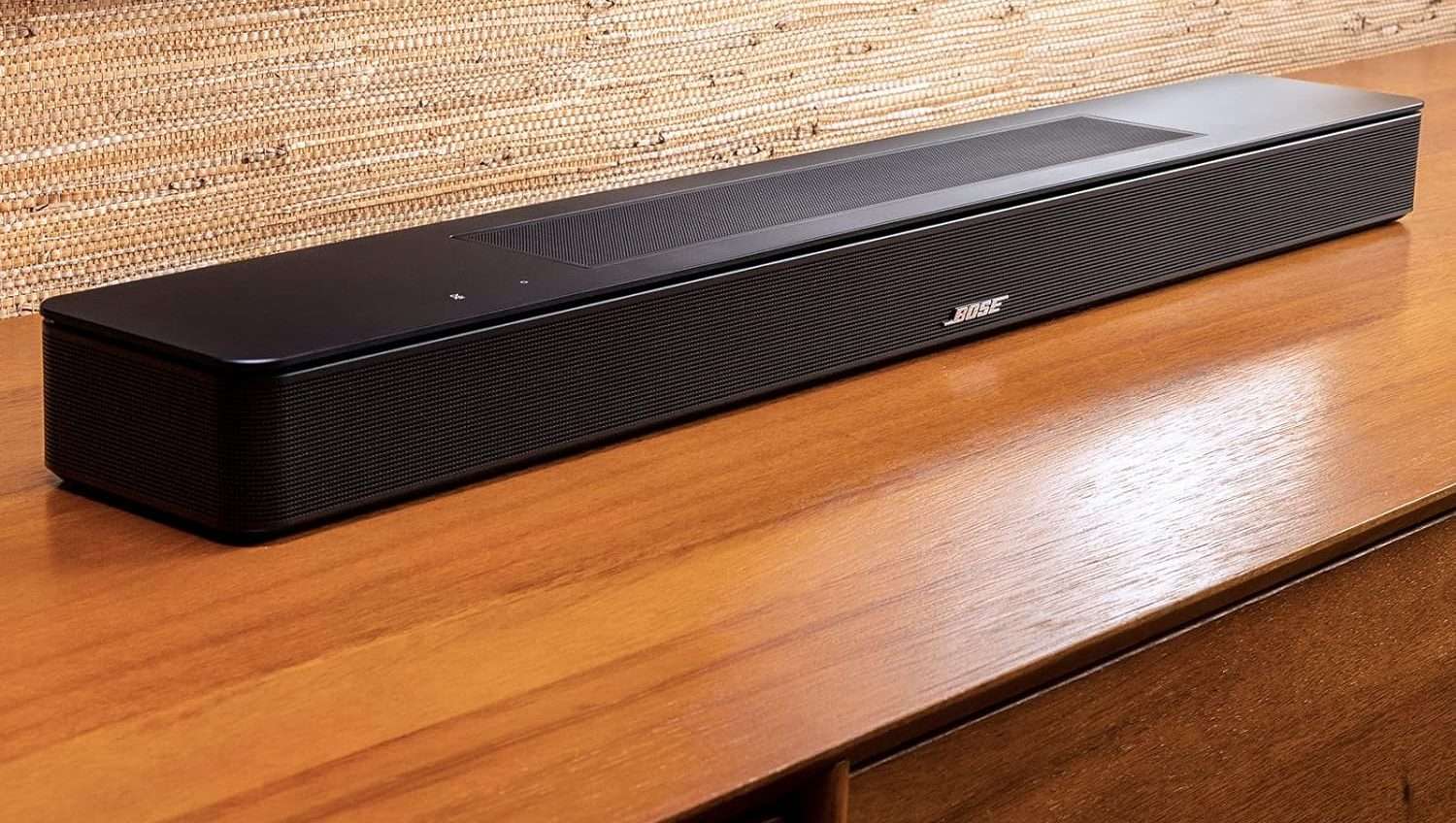 Bose Soundbar 550 in offerta ad un ottimo prezzo: audio come al cinema