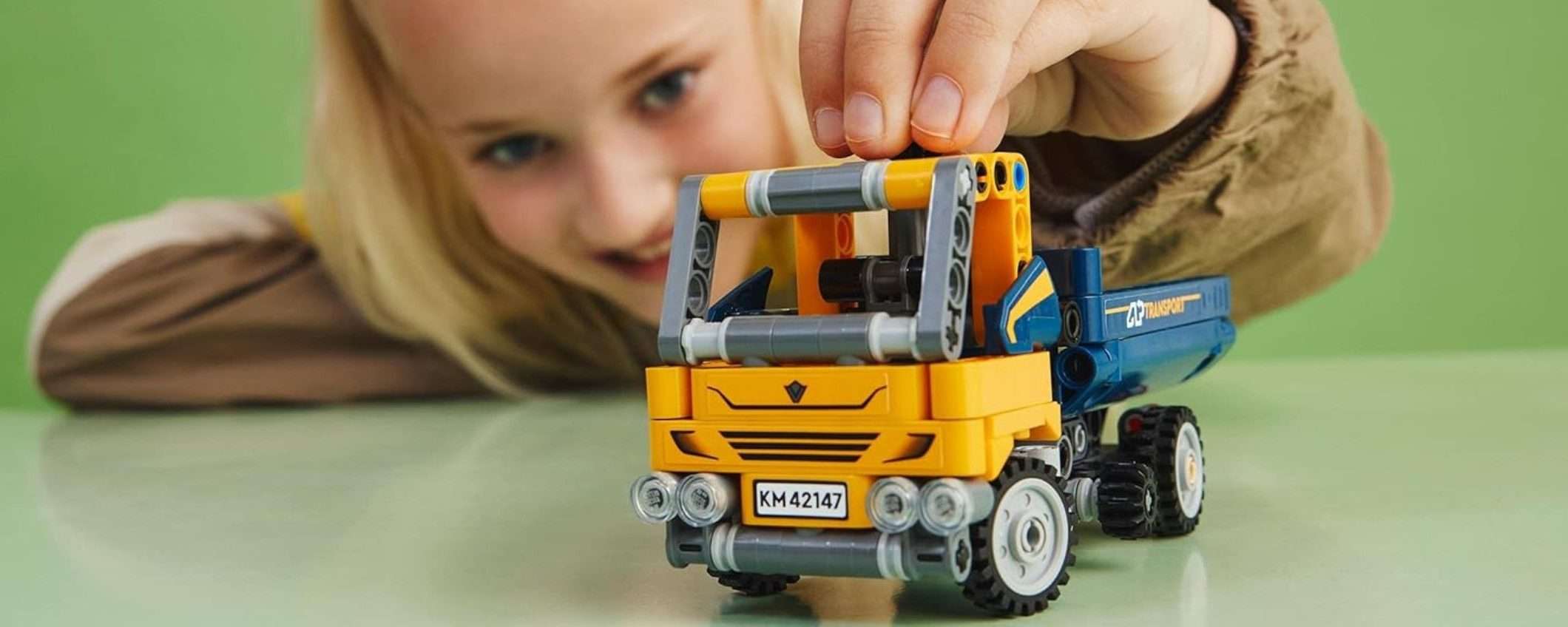Il set LEGO Camion Ribaltabile 2-in-1 è in offerta su Amazon a 7,99 euro