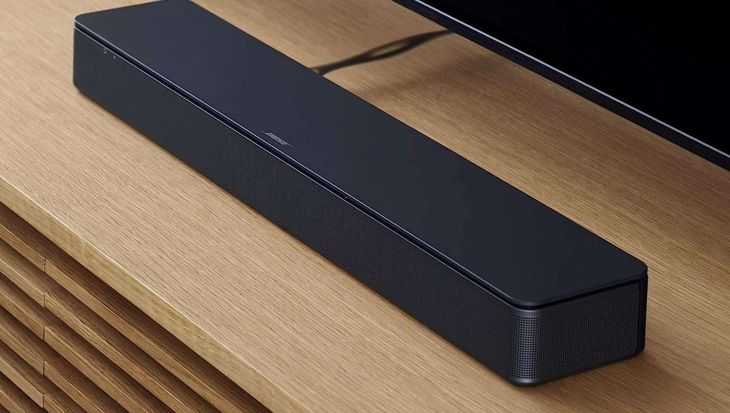 Soundbar compatta Bose in super offerta: audio come al cinema a casa tua