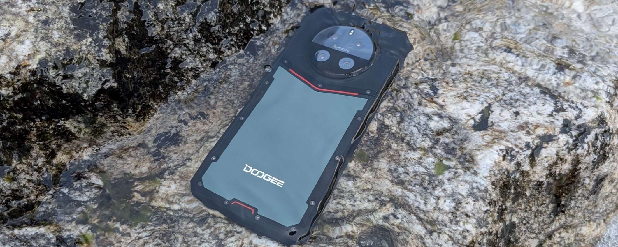 DOOGEE DK10: un rugged può anche essere bello - la recensione