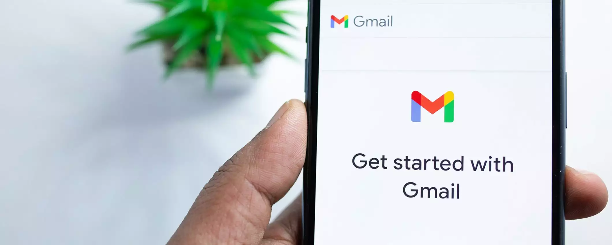 Le spunte di verifica arrivano anche sull'app Gmail: così si evitano le truffe