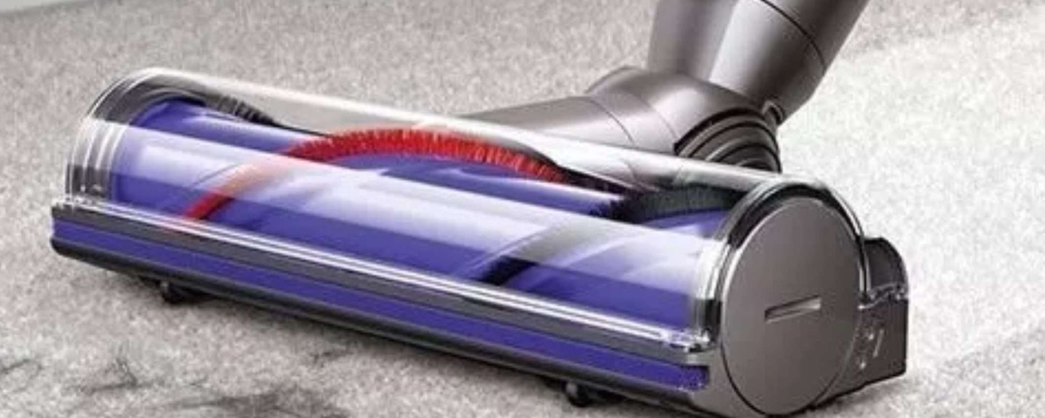 Dyson V8 Advanced DISINTEGRA lo sporco ed è in mega sconto (-100€)