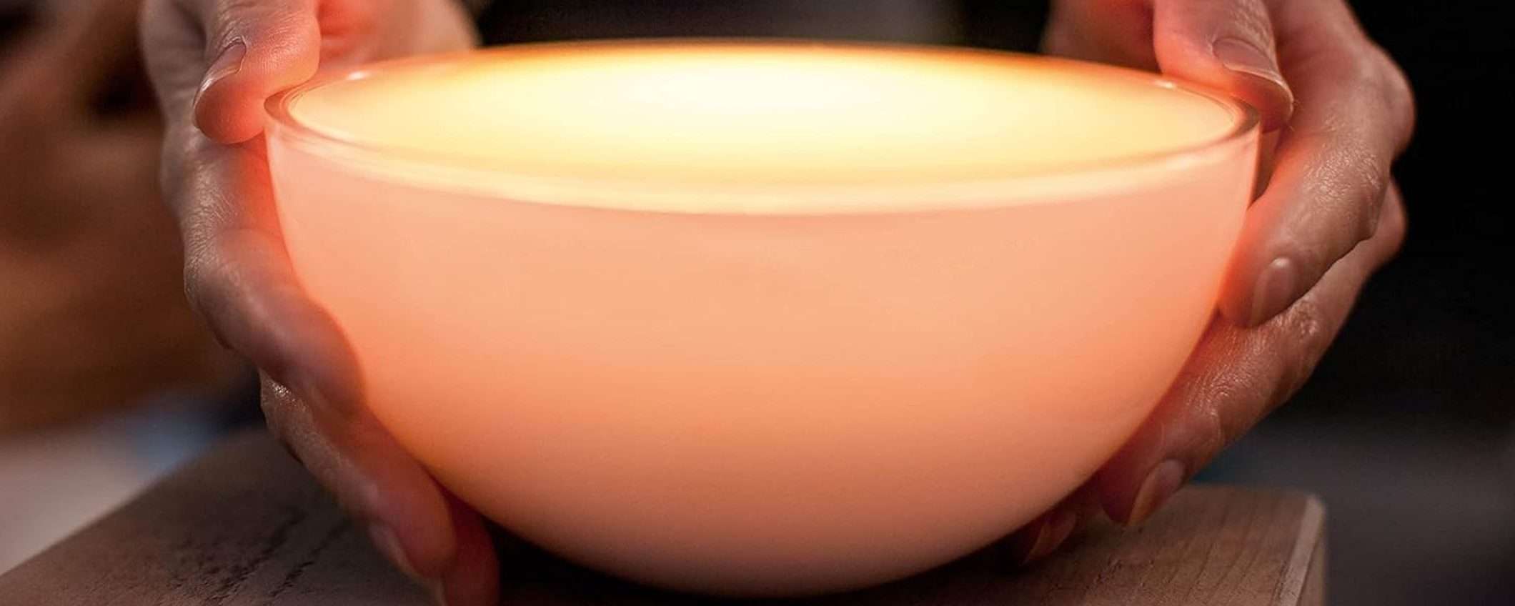 Philips Hue: l'elegante lampada ambiente è in sconto su Amazon (-10%)