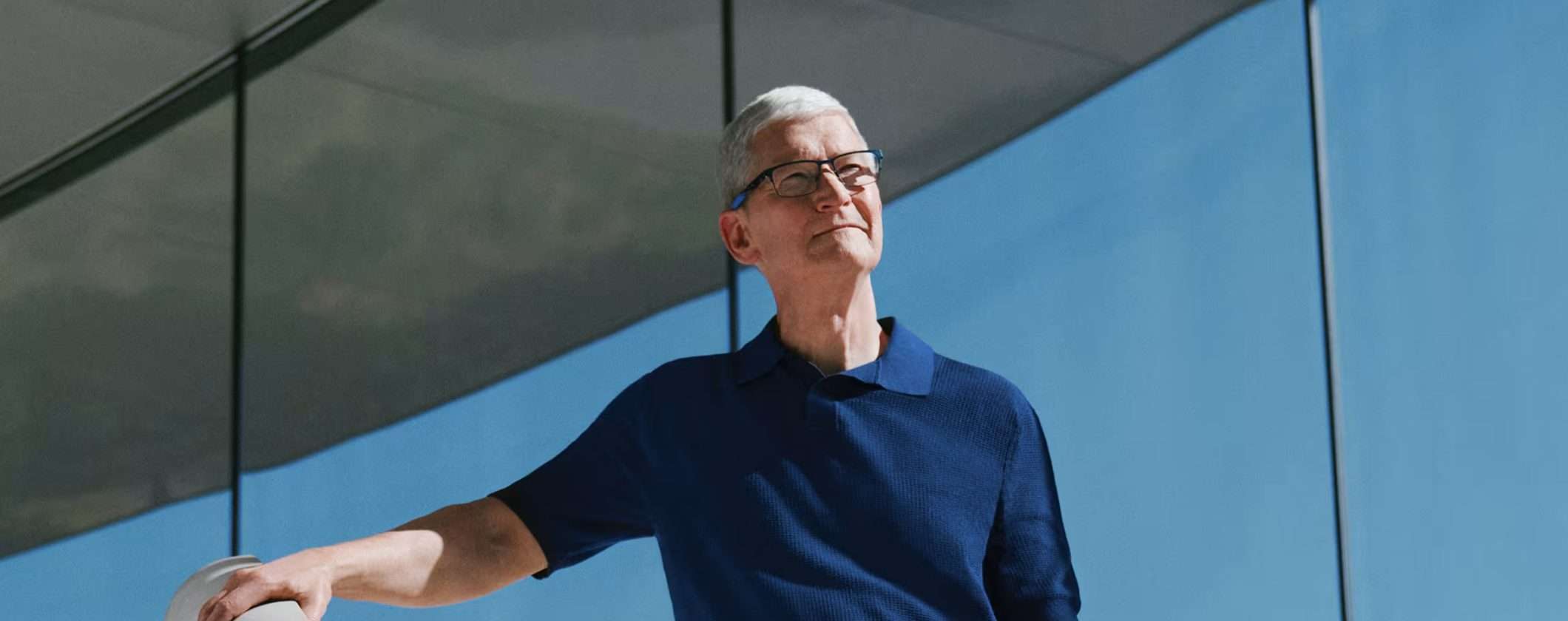 Apple a rischio bancarotta: intervista esclusiva a Tim Cook