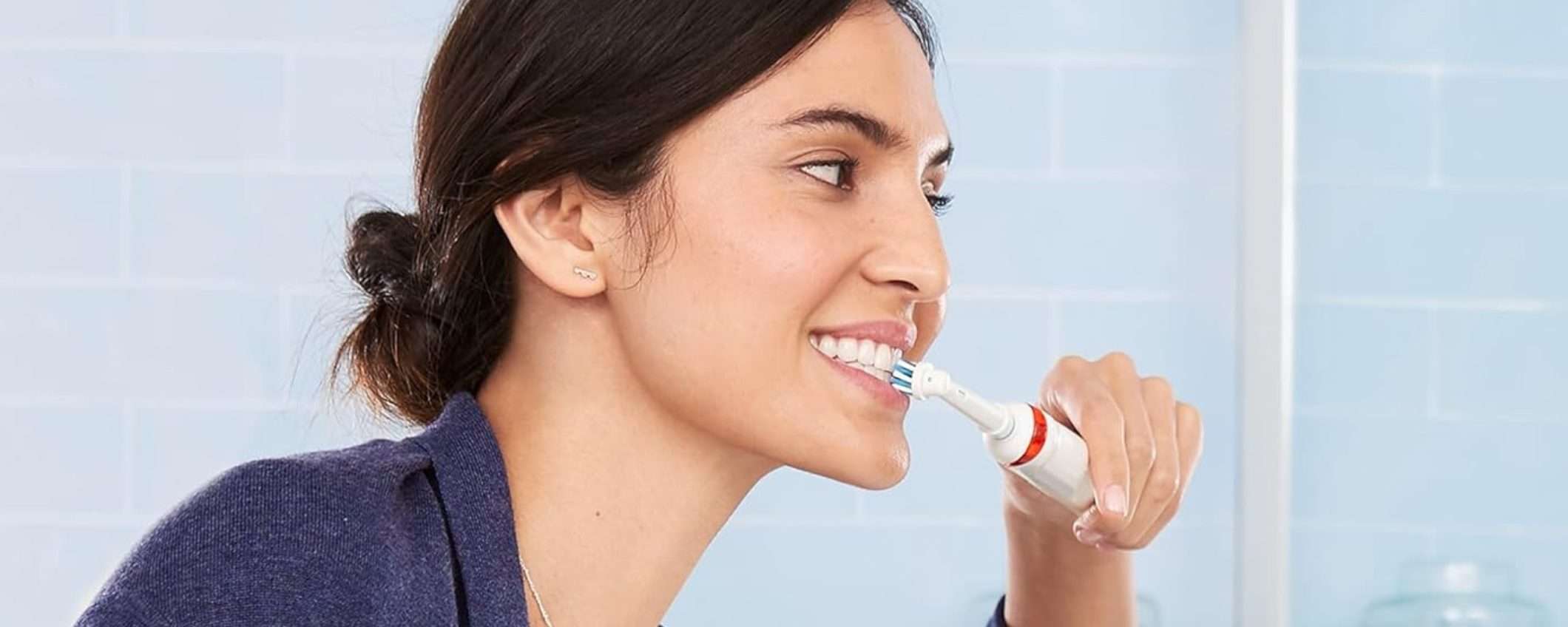 Denti bianchi e sorriso brillante con lo spazzolino elettrico Oral-B Smart 4