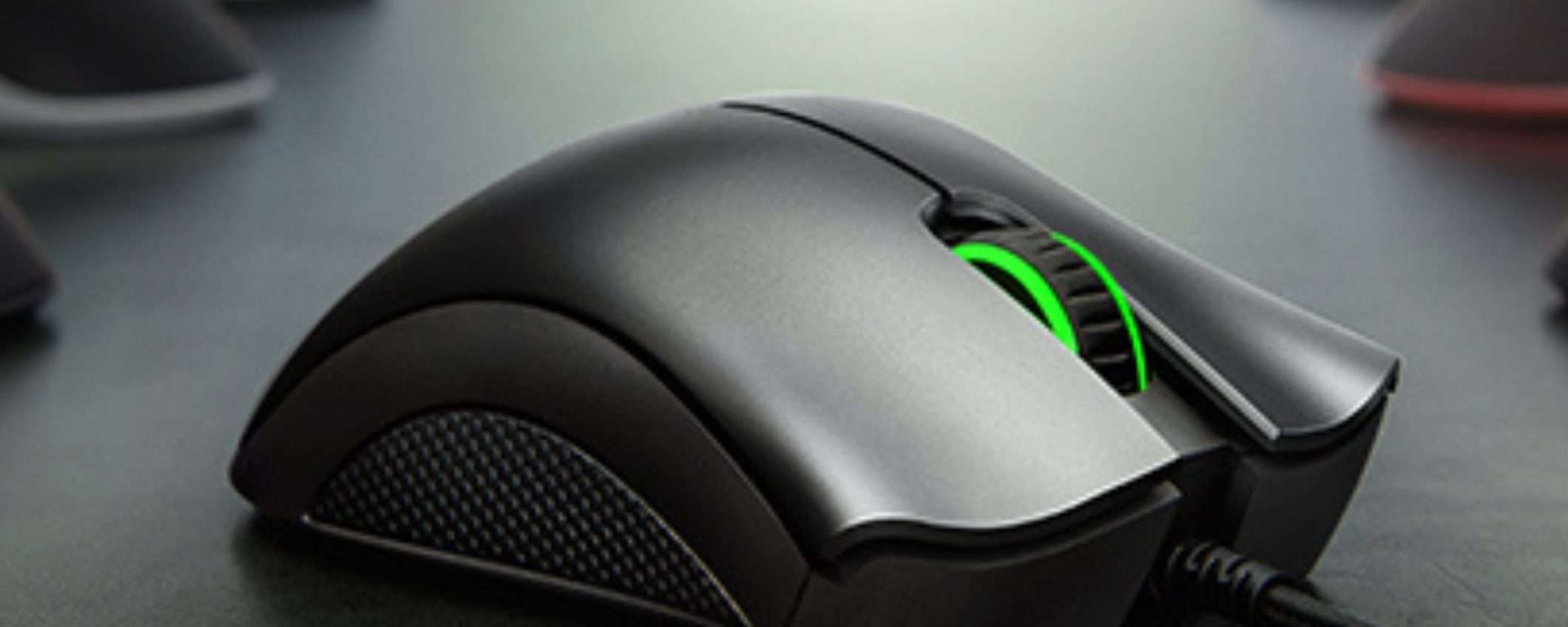 Il mouse da gaming Razer DeathAdder Essential SPROFONDA del 45% su Amazon