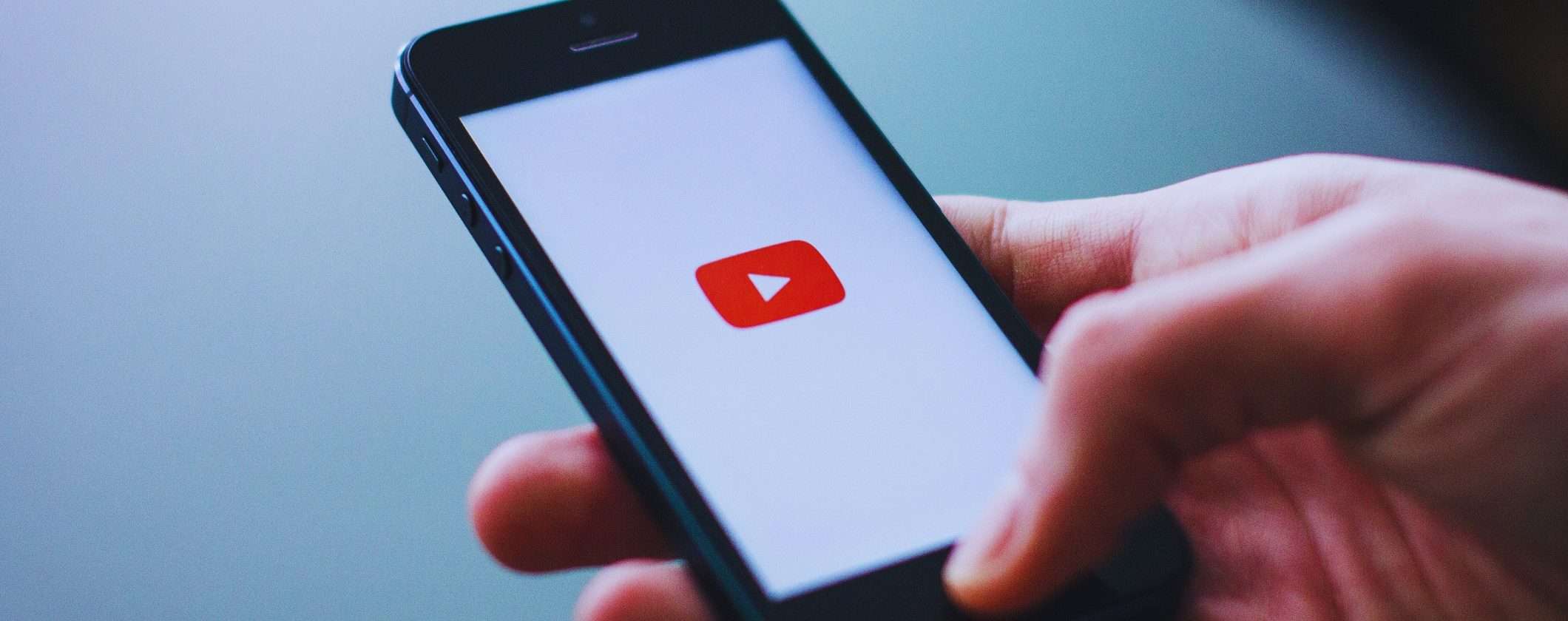 YouTube respinge le accuse di nascondere il pulsante salta annuncio