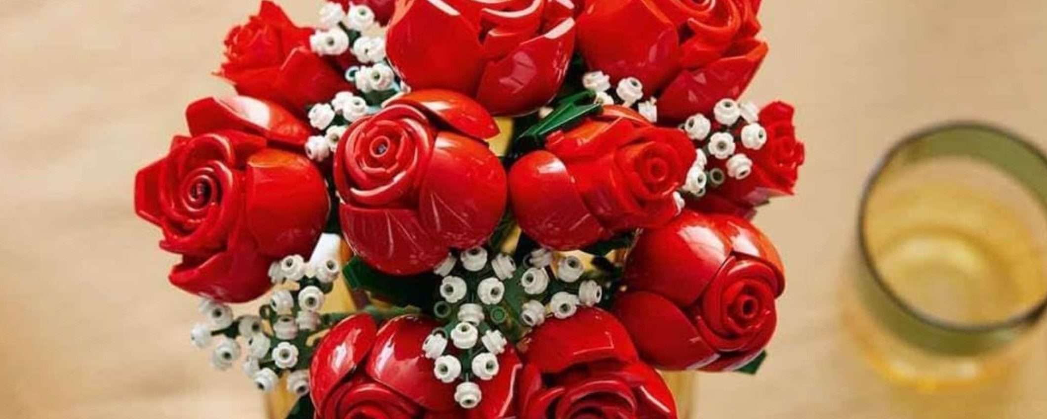 Il set LEGO Bouquet di Rose torna in sconto su Amazon: risparmi il 20%