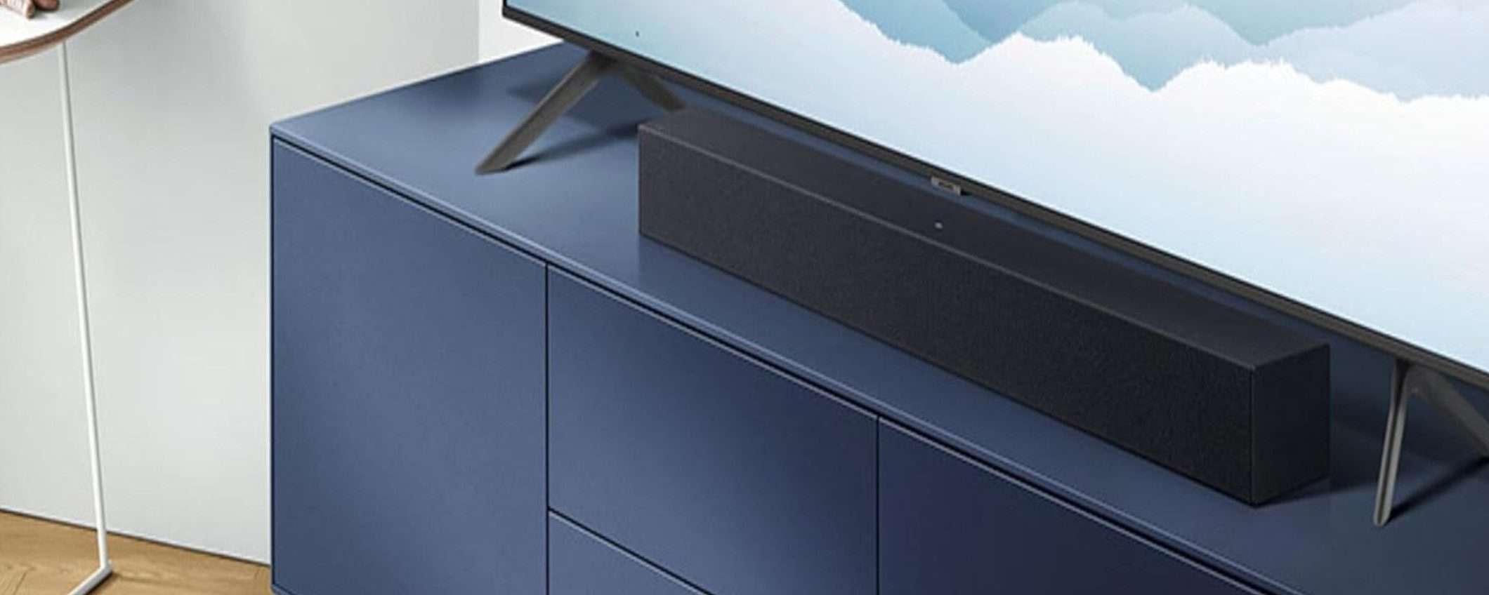 Soundbar Samsung con 4 speaker e woofer integrato a 89 euro: MIRACOLO Amazon per il Black Friday