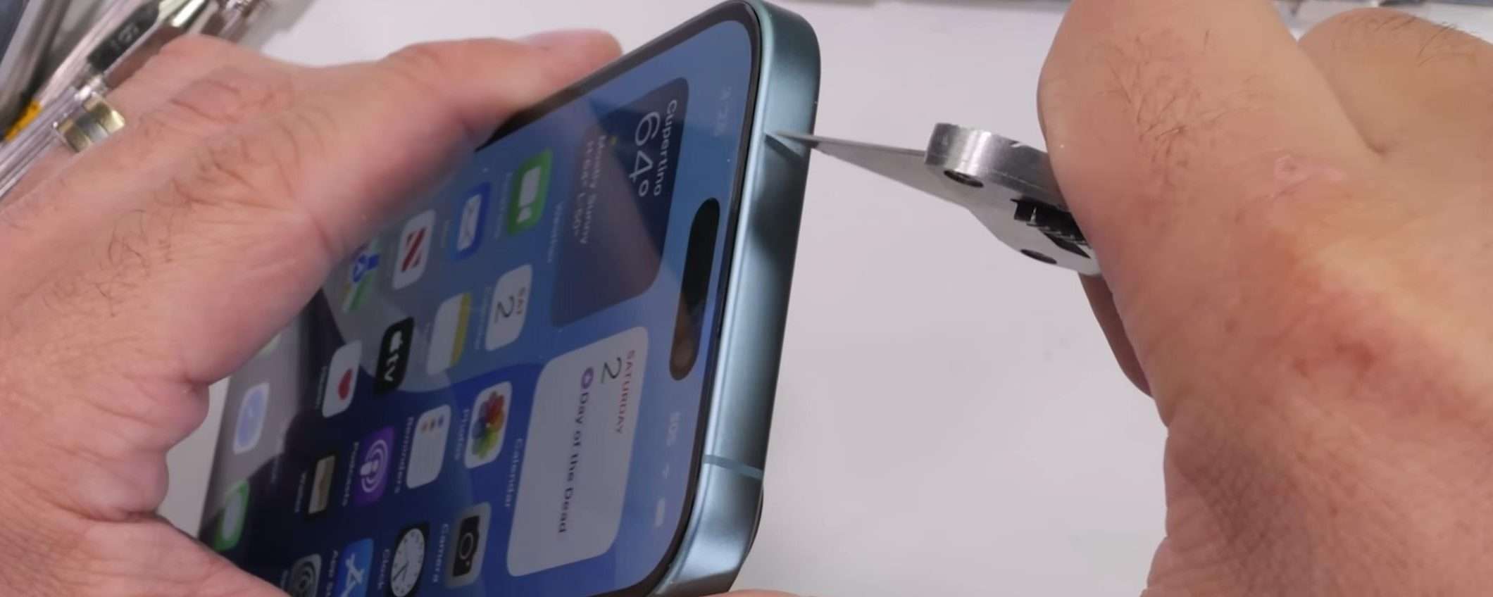 iPhone 16 meno resistente dei modelli Pro? La risposta è in questo video