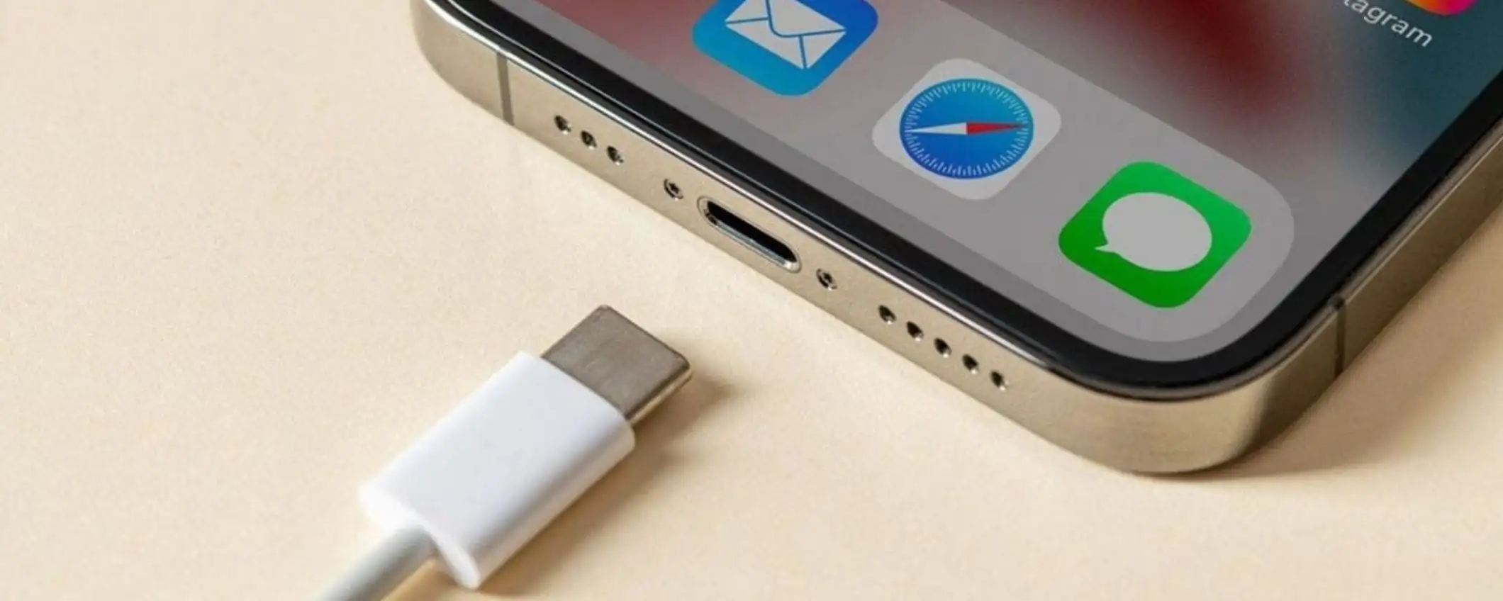 Nuove grane per Apple: la porta USB C degli iPhone non è poi così inviolabile