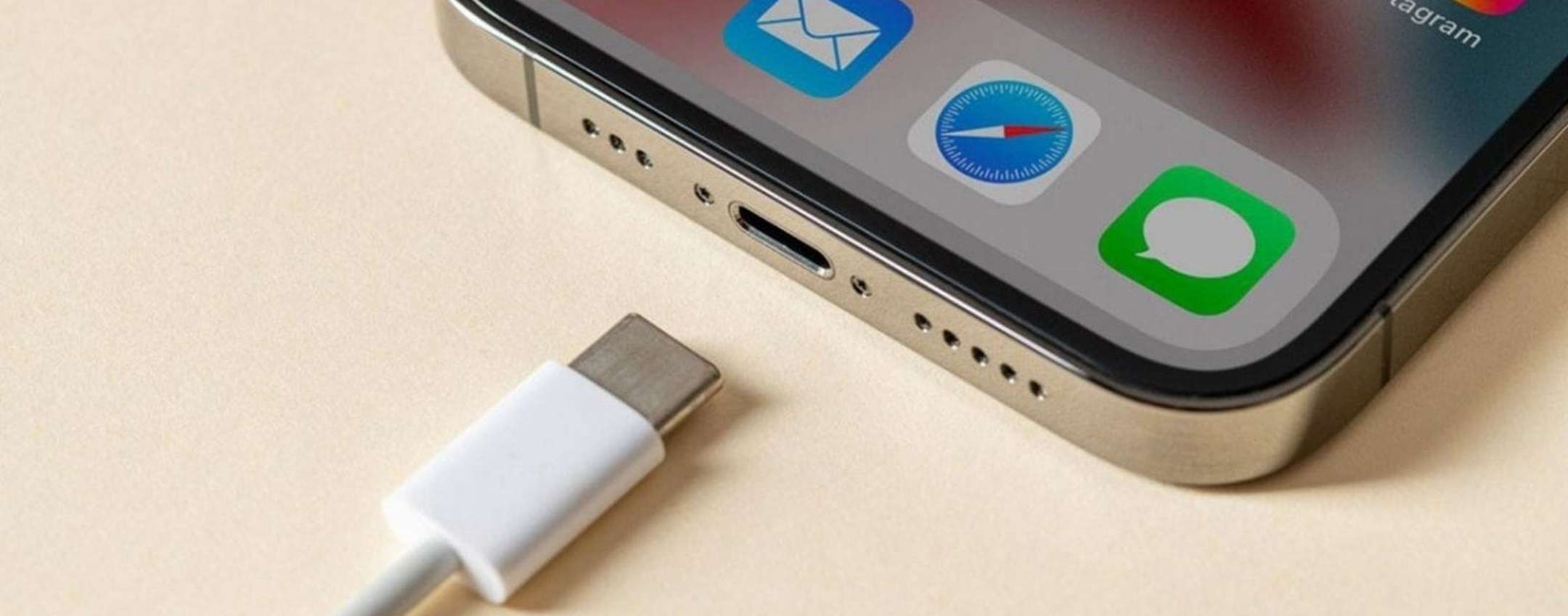 Nuove grane per Apple: la porta USB C degli iPhone non è poi così inviolabile