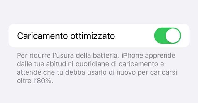 Non caricare la batteria di notte oltre l’80%: usi e funzionalità