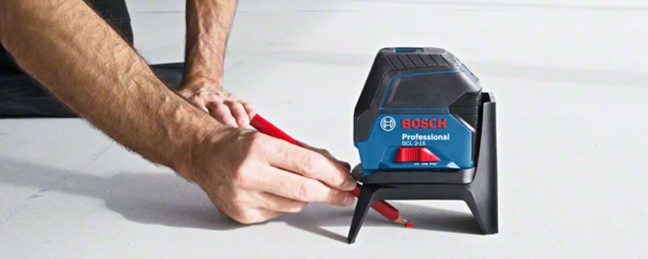 Livella laser multifunzione Bosch Professional: occhio al maxi sconto Amazon (-38%)