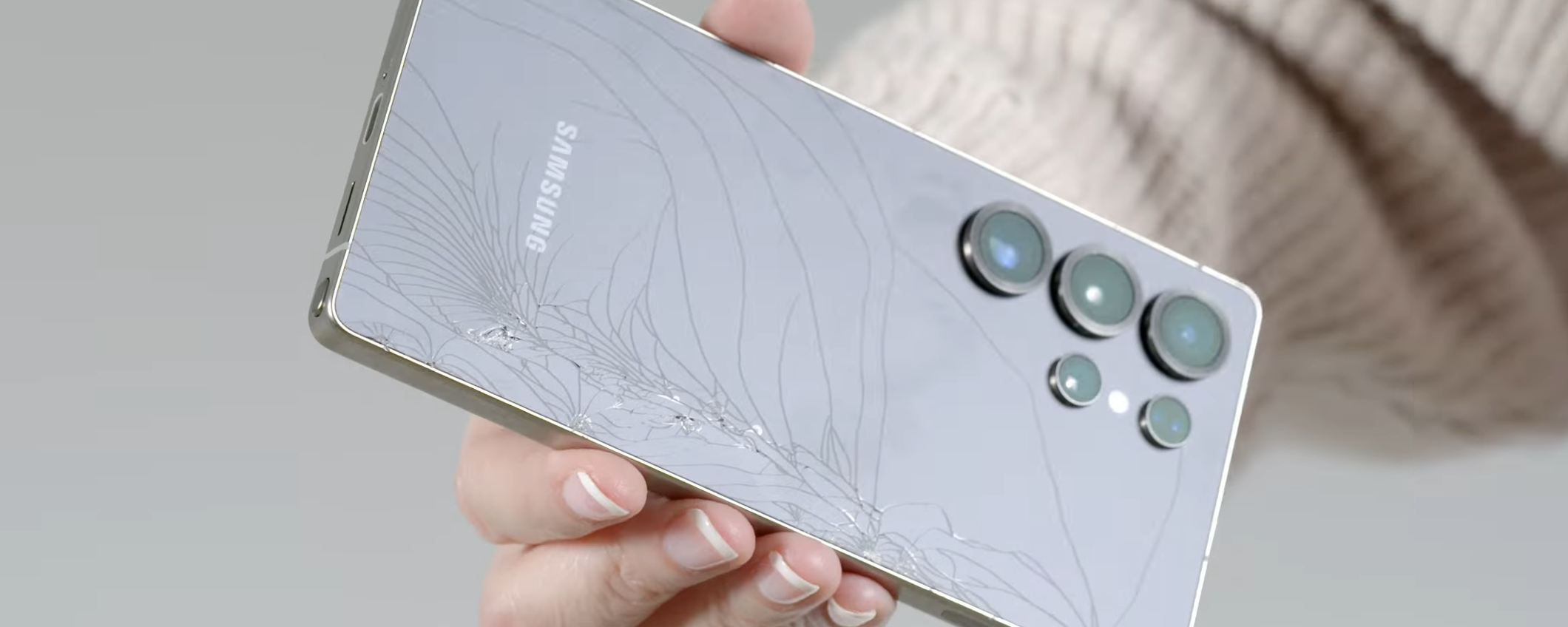 Samsung Galaxy S25 Ultra: un nuovo drop test alimenta i dubbi sulla resistenza