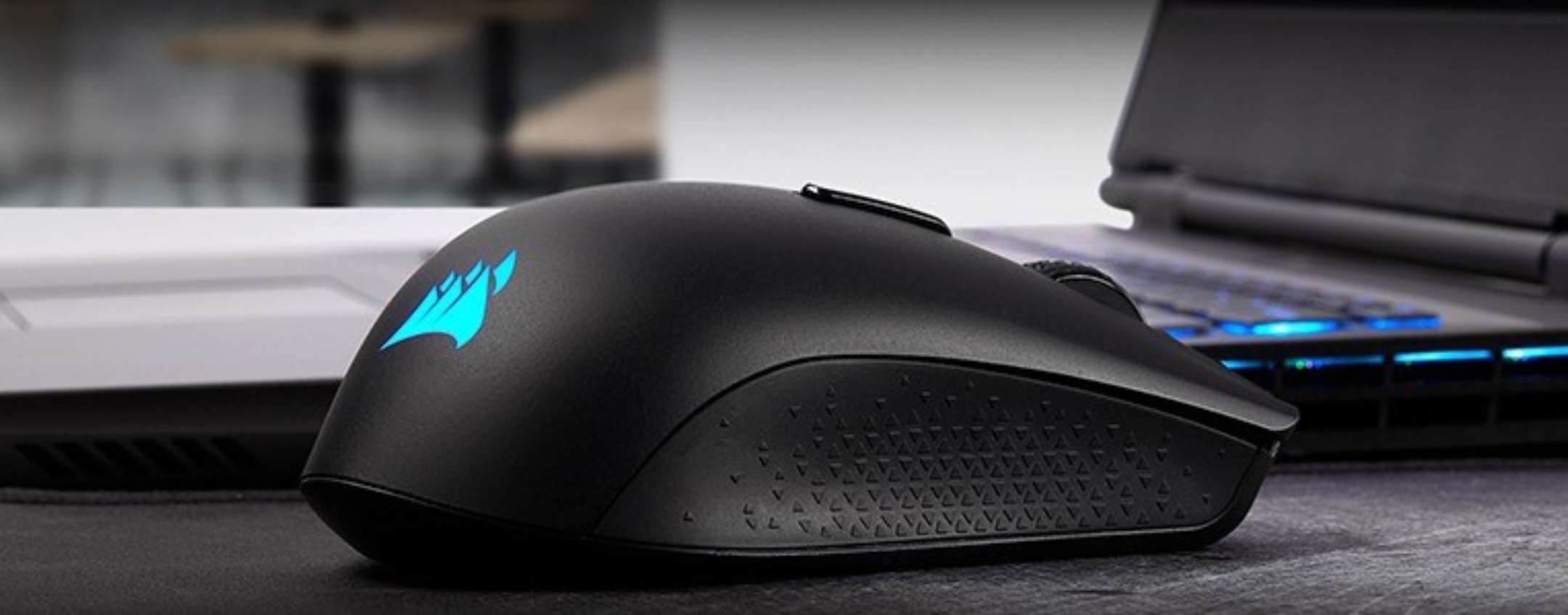 Corsair HARPOON: mouse wireless da veri gamer con 6 pulsanti programmabili