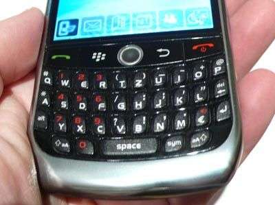 BlackBerry 8900 Javelin 