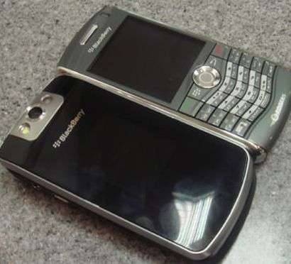 BlackBerry KickStart 8220