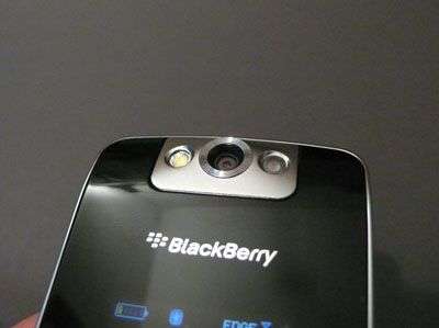 Blackberry Flip 8220 