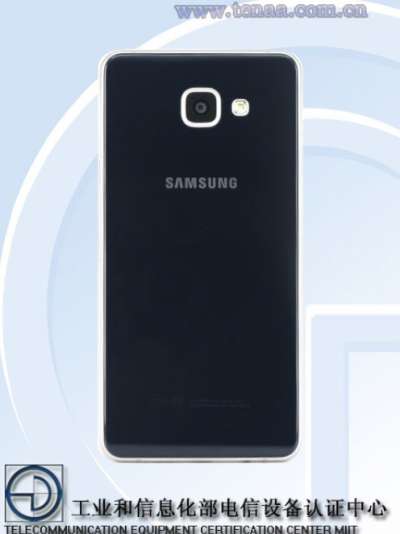 Galaxy A7 back