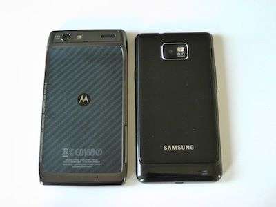 Galaxy s2 vs Razr