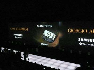 La presentazione di Armani Phone 