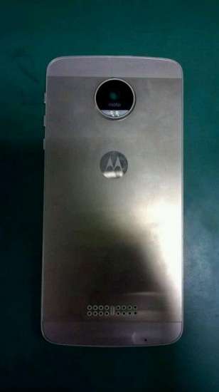 Motorola con corpo unibody in metallo