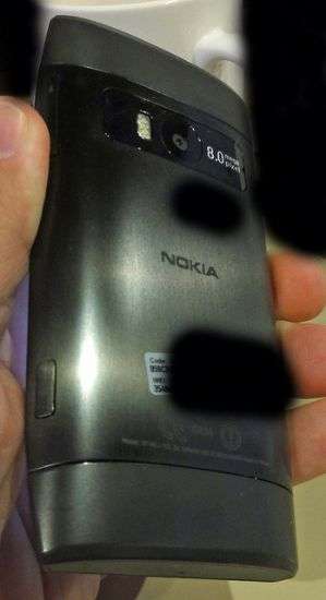 Nokia X7-00