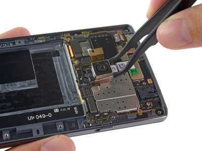 Teardown del OnePlus 2 [Fonte iFixit]