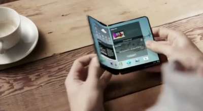 Smartphone pieghevole di Samsung