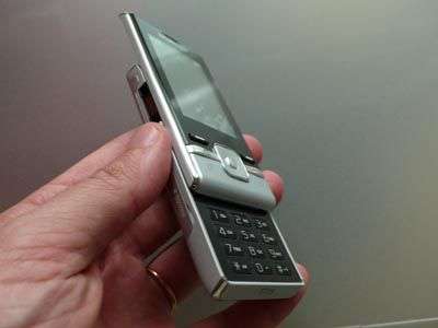 Sony Ericsson T715 