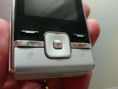 Sony Ericsson T715 