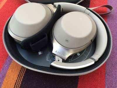 Sony MDR-1000X