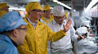 Tim Cook Foxconn