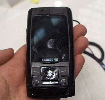 Samsung D820