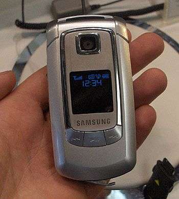 Samsung Z520